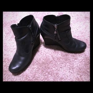 UGG women's wedge booties